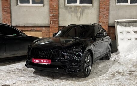 Infiniti FX II, 2012 год, 1 900 000 рублей, 24 фотография