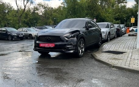 Infiniti FX II, 2012 год, 1 900 000 рублей, 33 фотография