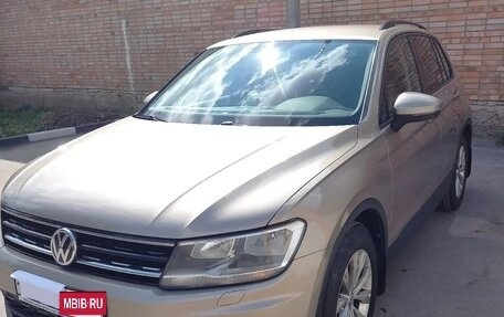 Volkswagen Tiguan II, 2018 год, 1 900 000 рублей, 2 фотография