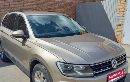 Volkswagen Tiguan II, 2018 год, 1 900 000 рублей, 6 фотография