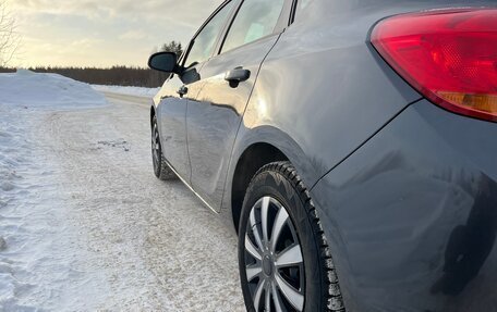 Opel Astra J, 2012 год, 800 000 рублей, 3 фотография