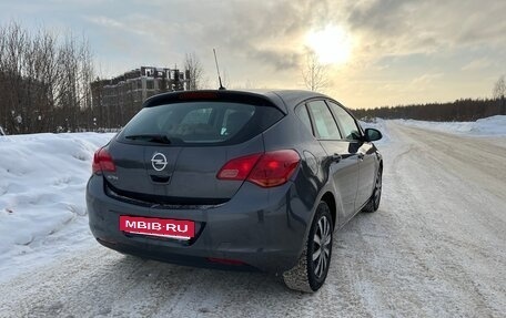 Opel Astra J, 2012 год, 800 000 рублей, 2 фотография