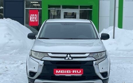 Mitsubishi Outlander III рестайлинг 3, 2018 год, 1 951 000 рублей, 2 фотография