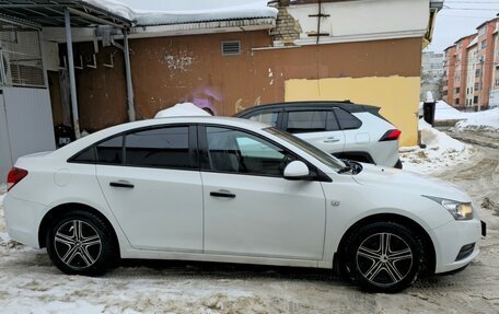 Chevrolet Cruze II, 2012 год, 585 000 рублей, 3 фотография