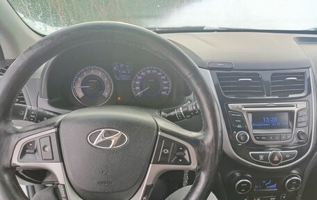 Hyundai Solaris II рестайлинг, 2014 год, 950 000 рублей, 5 фотография