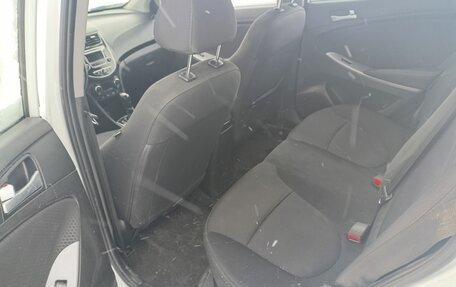 Hyundai Solaris II рестайлинг, 2014 год, 950 000 рублей, 7 фотография