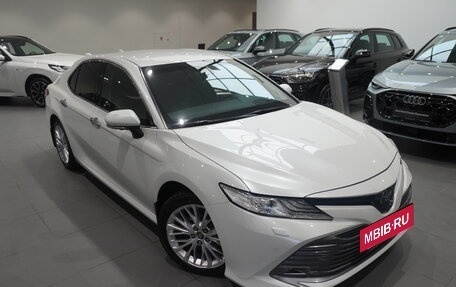 Toyota Camry, 2019 год, 2 970 000 рублей, 3 фотография