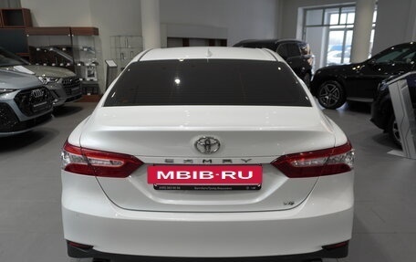 Toyota Camry, 2019 год, 2 970 000 рублей, 5 фотография