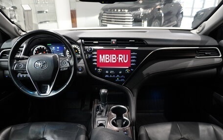 Toyota Camry, 2019 год, 2 970 000 рублей, 13 фотография