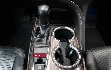 Toyota Camry, 2019 год, 2 970 000 рублей, 20 фотография