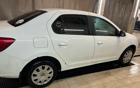 Renault Logan II, 2016 год, 720 000 рублей, 10 фотография