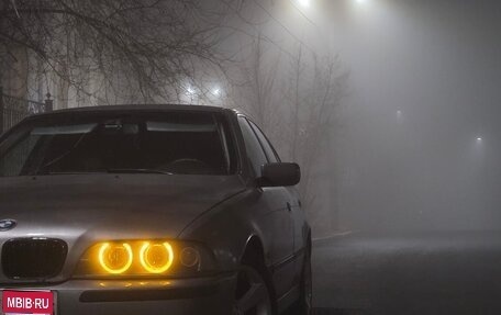 BMW 5 серия, 1998 год, 668 000 рублей, 1 фотография