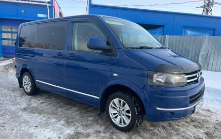 Volkswagen Caravelle T5, 2010 год, 1 000 000 рублей, 1 фотография