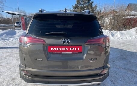Toyota RAV4, 2016 год, 2 650 000 рублей, 4 фотография