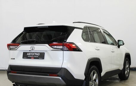 Toyota RAV4, 2021 год, 3 050 000 рублей, 4 фотография