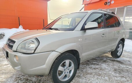 Hyundai Tucson III, 2007 год, 820 000 рублей, 2 фотография