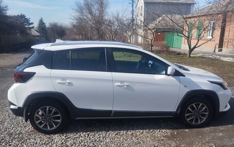 Toyota Yaris XP150 рестайлинг, 2021 год, 1 849 000 рублей, 9 фотография