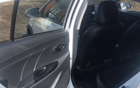 Toyota Yaris XP150 рестайлинг, 2021 год, 1 849 000 рублей, 13 фотография