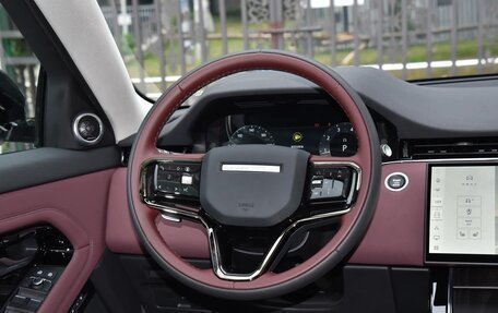 Land Rover Range Rover Evoque II, 2026 год, 6 100 000 рублей, 12 фотография