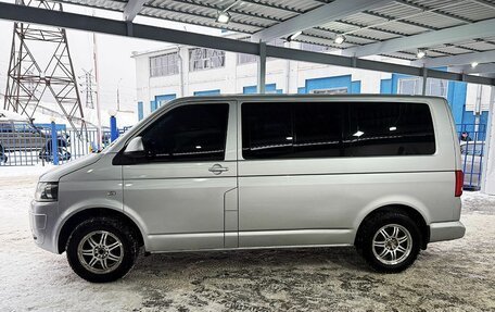 Volkswagen Caravelle T5, 2011 год, 1 889 000 рублей, 2 фотография