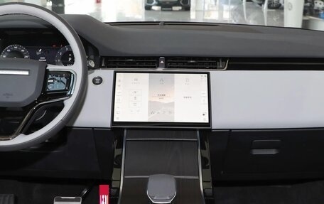 Land Rover Range Rover Evoque II, 2026 год, 6 100 000 рублей, 8 фотография