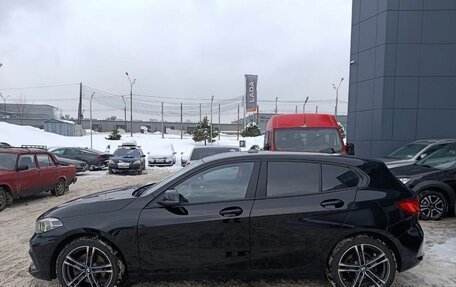 BMW 1 серия, 2020 год, 2 200 000 рублей, 5 фотография