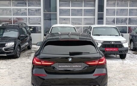 BMW 1 серия, 2020 год, 2 200 000 рублей, 7 фотография