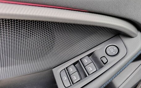 BMW 1 серия, 2020 год, 2 200 000 рублей, 17 фотография