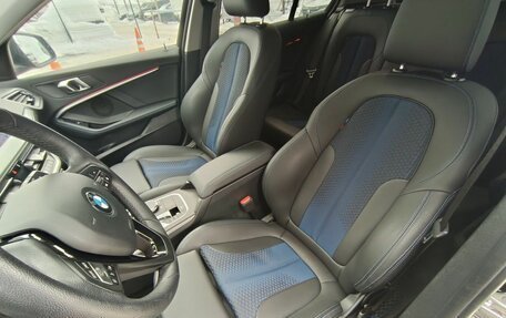 BMW 1 серия, 2020 год, 2 200 000 рублей, 19 фотография