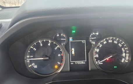 Toyota Land Cruiser Prado 150 рестайлинг 2, 2018 год, 4 750 000 рублей, 11 фотография