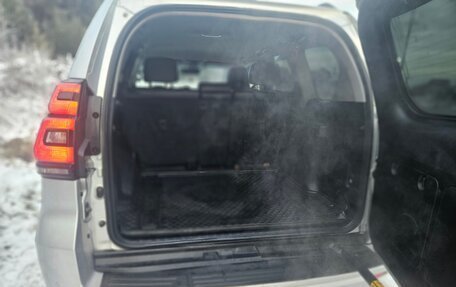 Toyota Land Cruiser Prado 150 рестайлинг 2, 2018 год, 4 750 000 рублей, 12 фотография