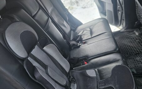 Toyota Land Cruiser Prado 150 рестайлинг 2, 2018 год, 4 750 000 рублей, 13 фотография