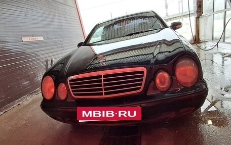 Mercedes-Benz CLK-Класс, 2000 год, 290 000 рублей, 3 фотография