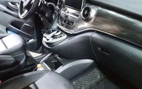 Mercedes-Benz V-Класс, 2020 год, 7 500 000 рублей, 2 фотография