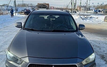 Mitsubishi Outlander III рестайлинг 3, 2011 год, 780 000 рублей, 1 фотография