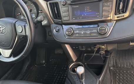 Toyota RAV4, 2015 год, 2 490 000 рублей, 6 фотография