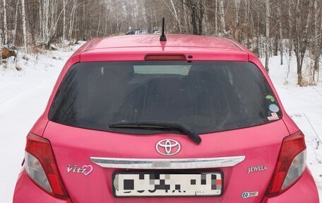 Toyota Vitz, 2013 год, 700 000 рублей, 4 фотография