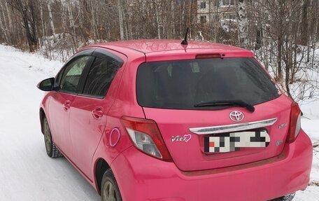 Toyota Vitz, 2013 год, 700 000 рублей, 5 фотография