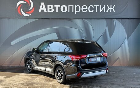 Mitsubishi Outlander III рестайлинг 3, 2019 год, 1 890 000 рублей, 7 фотография