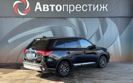 Mitsubishi Outlander III рестайлинг 3, 2019 год, 1 890 000 рублей, 5 фотография