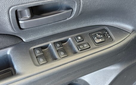 Mitsubishi Outlander III рестайлинг 3, 2019 год, 1 890 000 рублей, 10 фотография