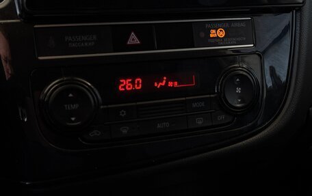 Mitsubishi Outlander III рестайлинг 3, 2019 год, 1 890 000 рублей, 19 фотография