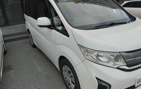 Honda Stepwgn IV, 2016 год, 1 640 000 рублей, 3 фотография