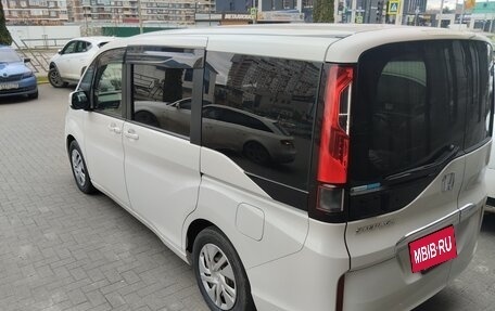 Honda Stepwgn IV, 2016 год, 1 640 000 рублей, 4 фотография