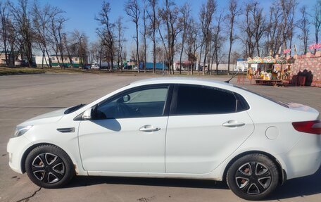 KIA Rio III рестайлинг, 2013 год, 750 000 рублей, 5 фотография
