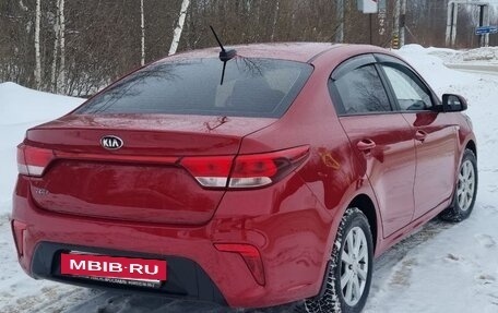 KIA Rio IV, 2018 год, 1 550 000 рублей, 2 фотография