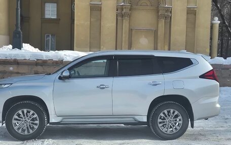 Mitsubishi Pajero Sport III рестайлинг, 2022 год, 4 300 000 рублей, 3 фотография