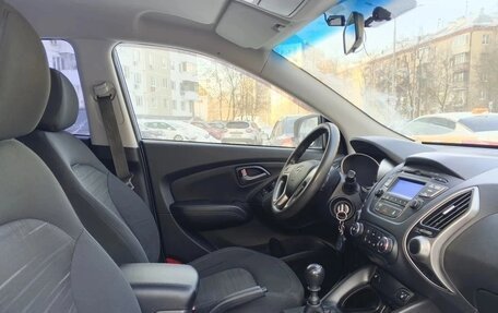 Hyundai ix35 I рестайлинг, 2014 год, 1 150 000 рублей, 10 фотография