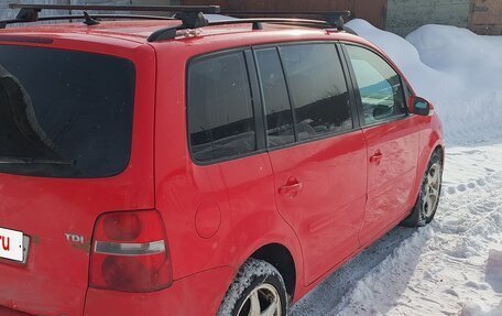 Volkswagen Touran III, 2004 год, 400 000 рублей, 3 фотография