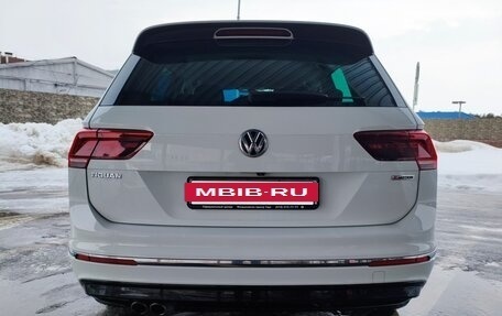 Volkswagen Tiguan II, 2018 год, 2 531 000 рублей, 5 фотография